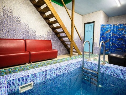 Коттедж № 26  ( с тёплым бассейном )