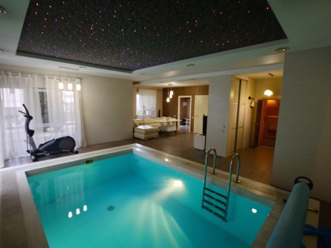 Коттедж № 115 ( тёплый бассейн)