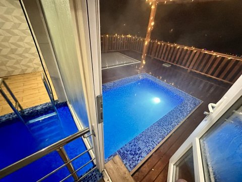 Коттедж № 7 (Тёплый бассейн)