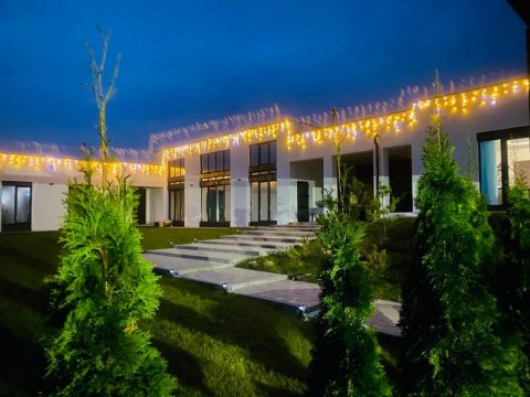 Коттедж № 73 (Банкетный зал, бассейн)