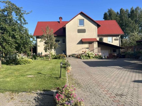 Коттедж № 133  ( бильярд, бассейн )