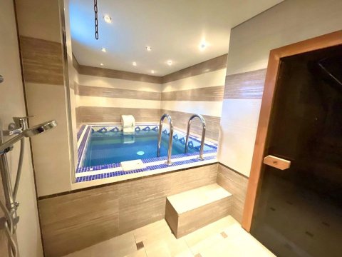 Коттедж № 8 (Тёплый бассейн)